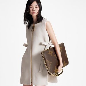 Louis Vuitton Pochette Cles XL Giant Key Pouch Monogram Brown Chain Runway Bag